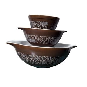 Pyrex Midcentury Woodland Brown Mixing Serving Bowls